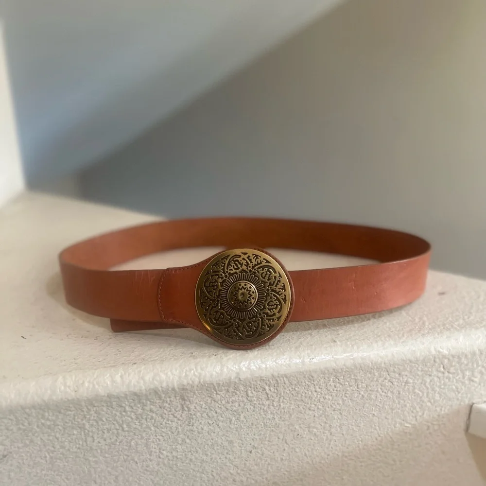 Chico’s brown leather statement buckle waist belt waist snatcher Y2k chic sz L